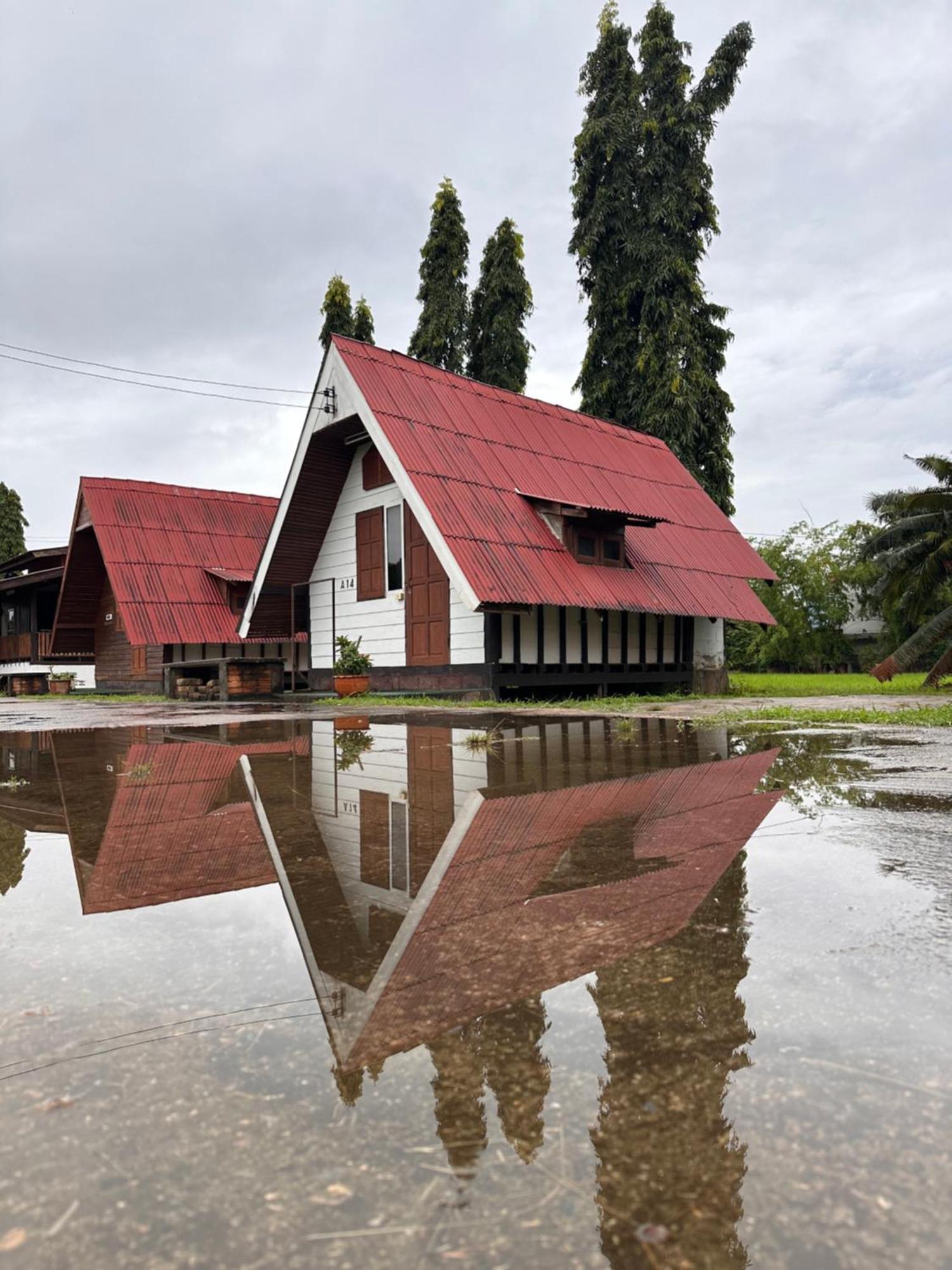Mae Chaem Hotel And Resort Экстерьер фото