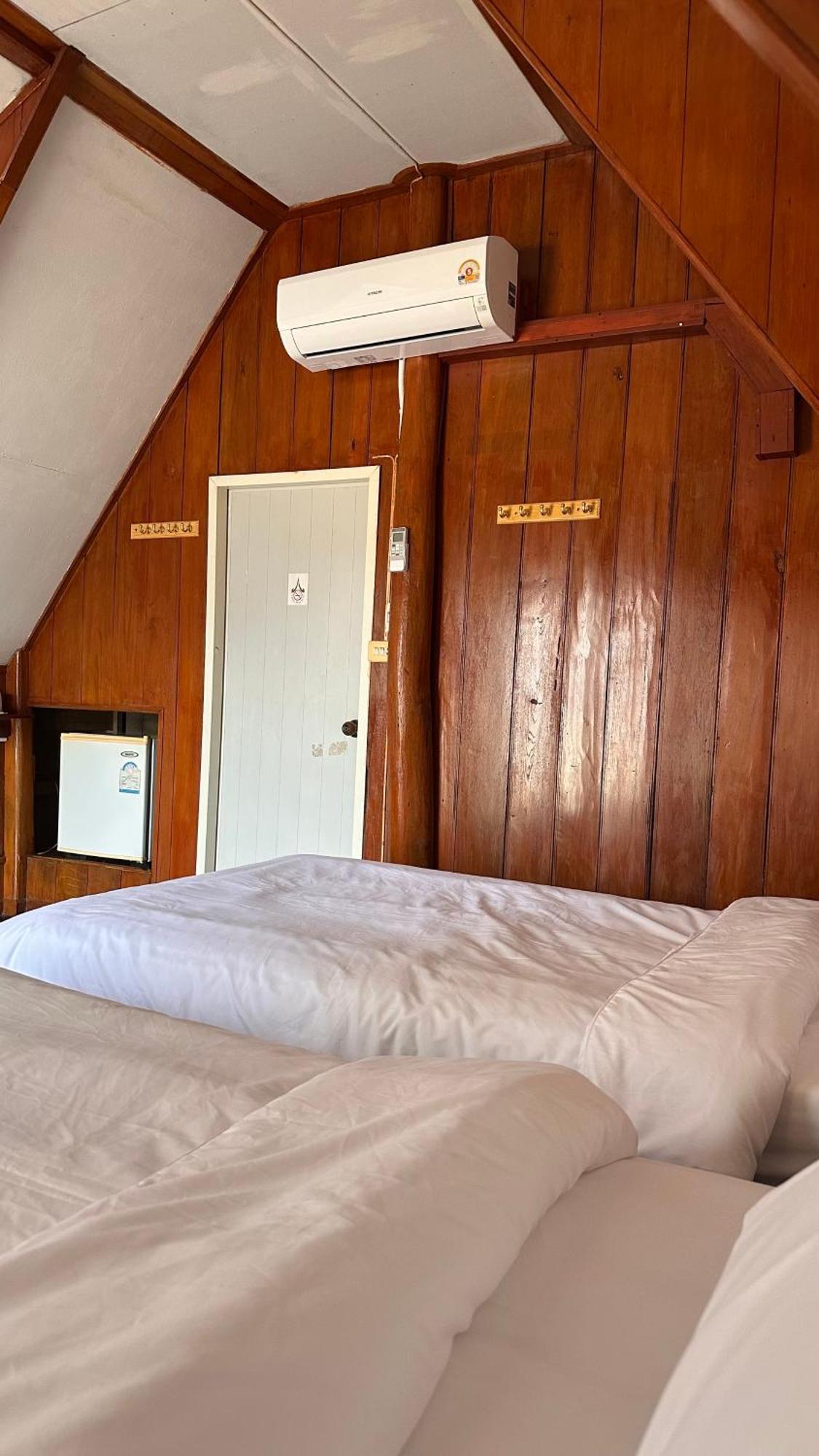 Mae Chaem Hotel And Resort Экстерьер фото