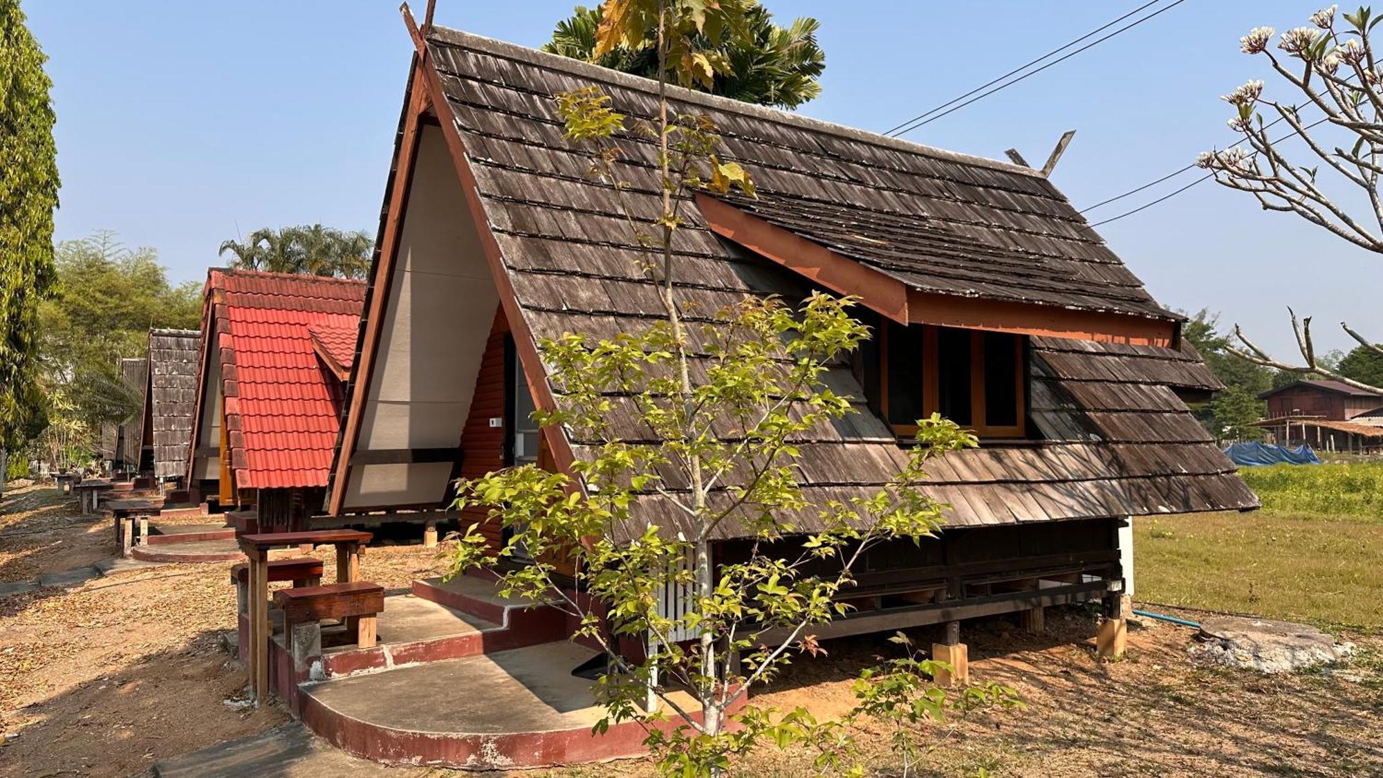 Mae Chaem Hotel And Resort Экстерьер фото